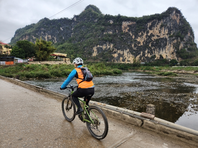 Northeast MTB Expedition – Conquer the Roads of Mong Cai, Cao Bang, and Ha Giang 15 Days